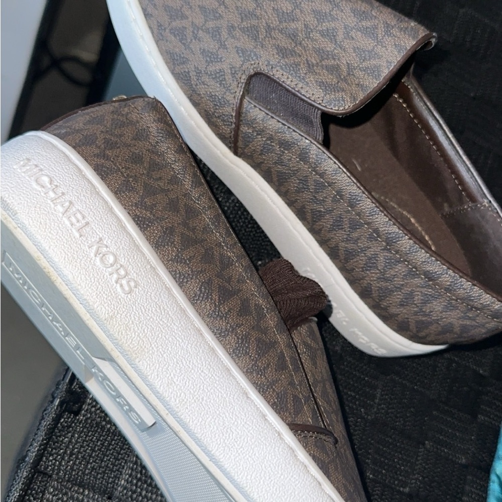 Michael Kors woman  Patterned Brown Loafers - Picture 3 of 3